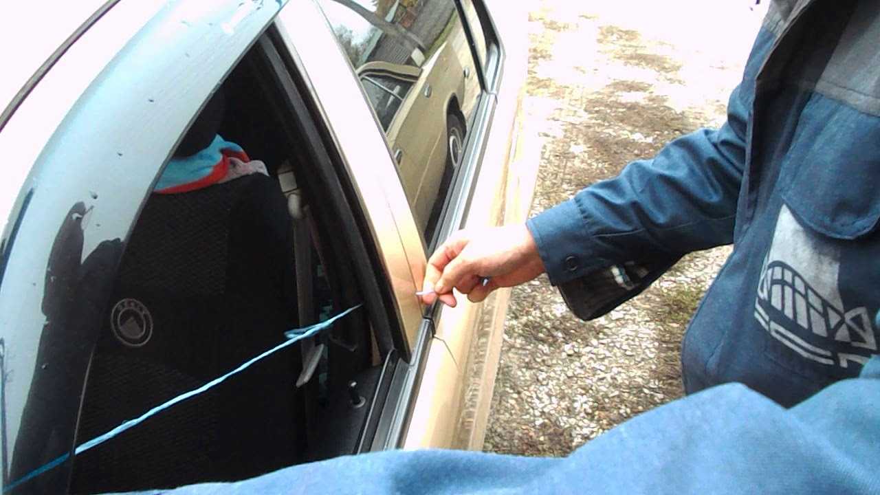 Как открыть багажник фольксваген без ключа и повреждений