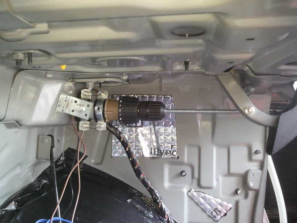 Электропривод багажника (замка, двери, крышки): выбор электрозамка и установка своими руками