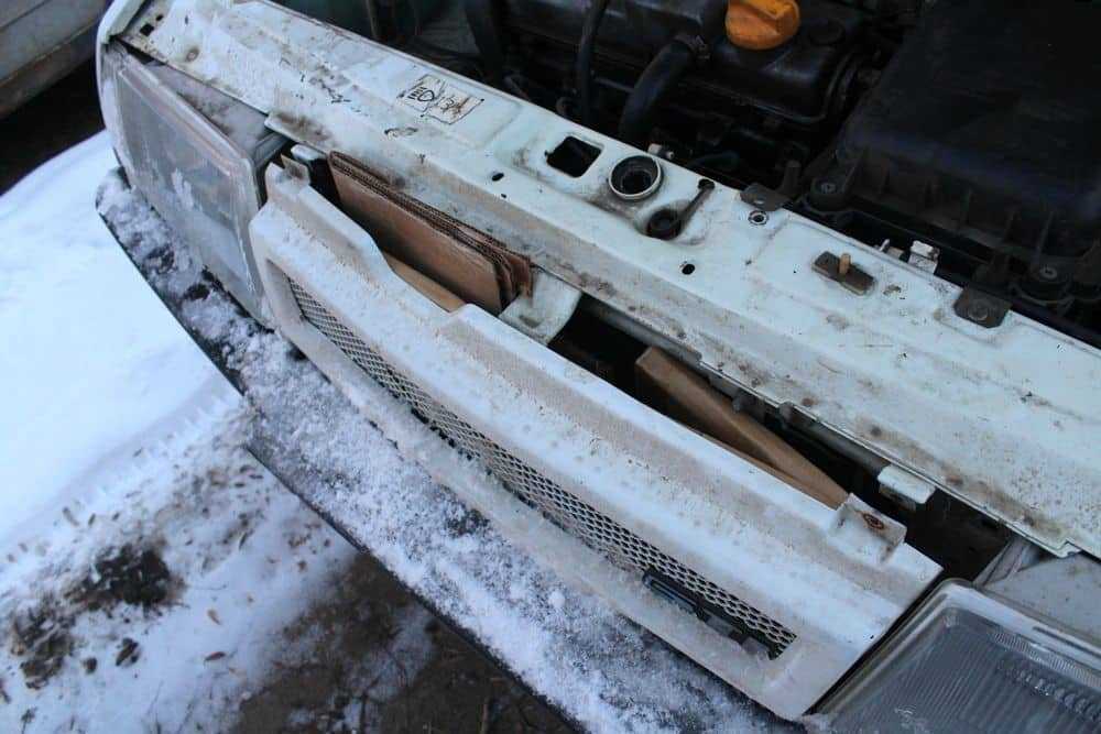 Надо ли закрывать радиатор авто зимой