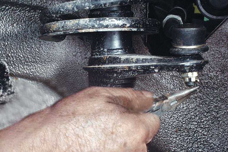 Рулевые тяги и рулевые наконечники: как проверить и заменить