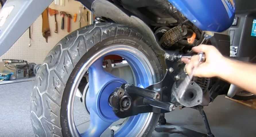 Бортировка резины и замена камеры на мотоцикле. инструкция с картинками