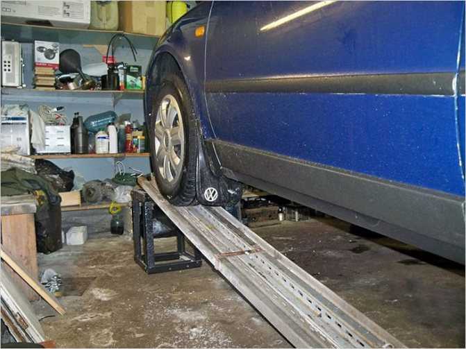 Как поднять автомобиль для ремонта без подъёмника и ямы