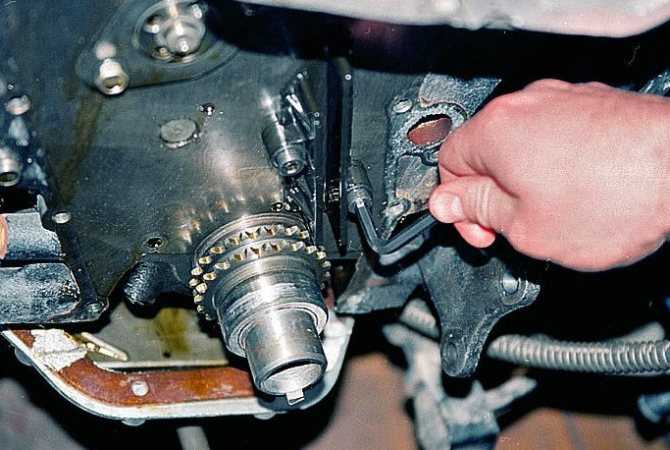 Как поменять задний сальник коленвала на 402 двигателе