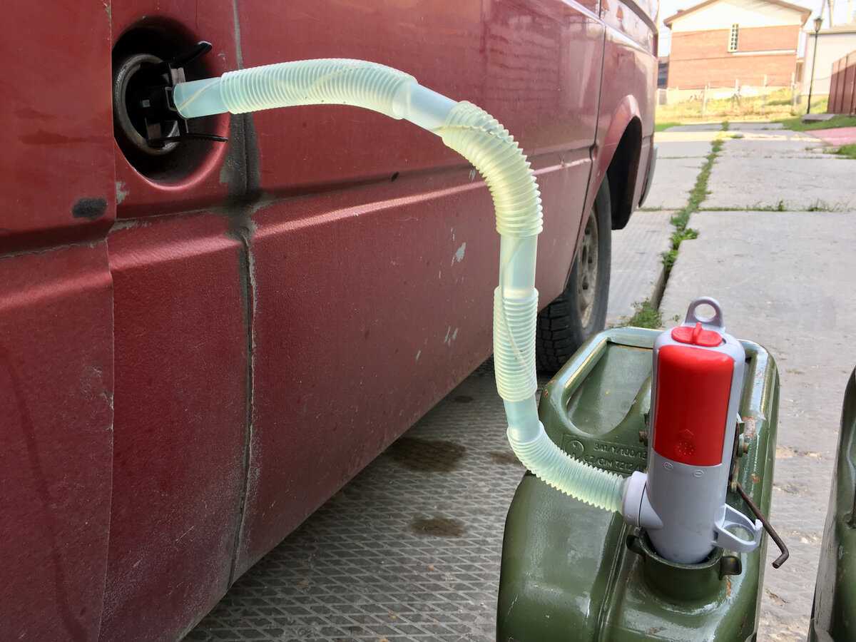 Как слить бензин из бака автомобиля, несколько полезных советов