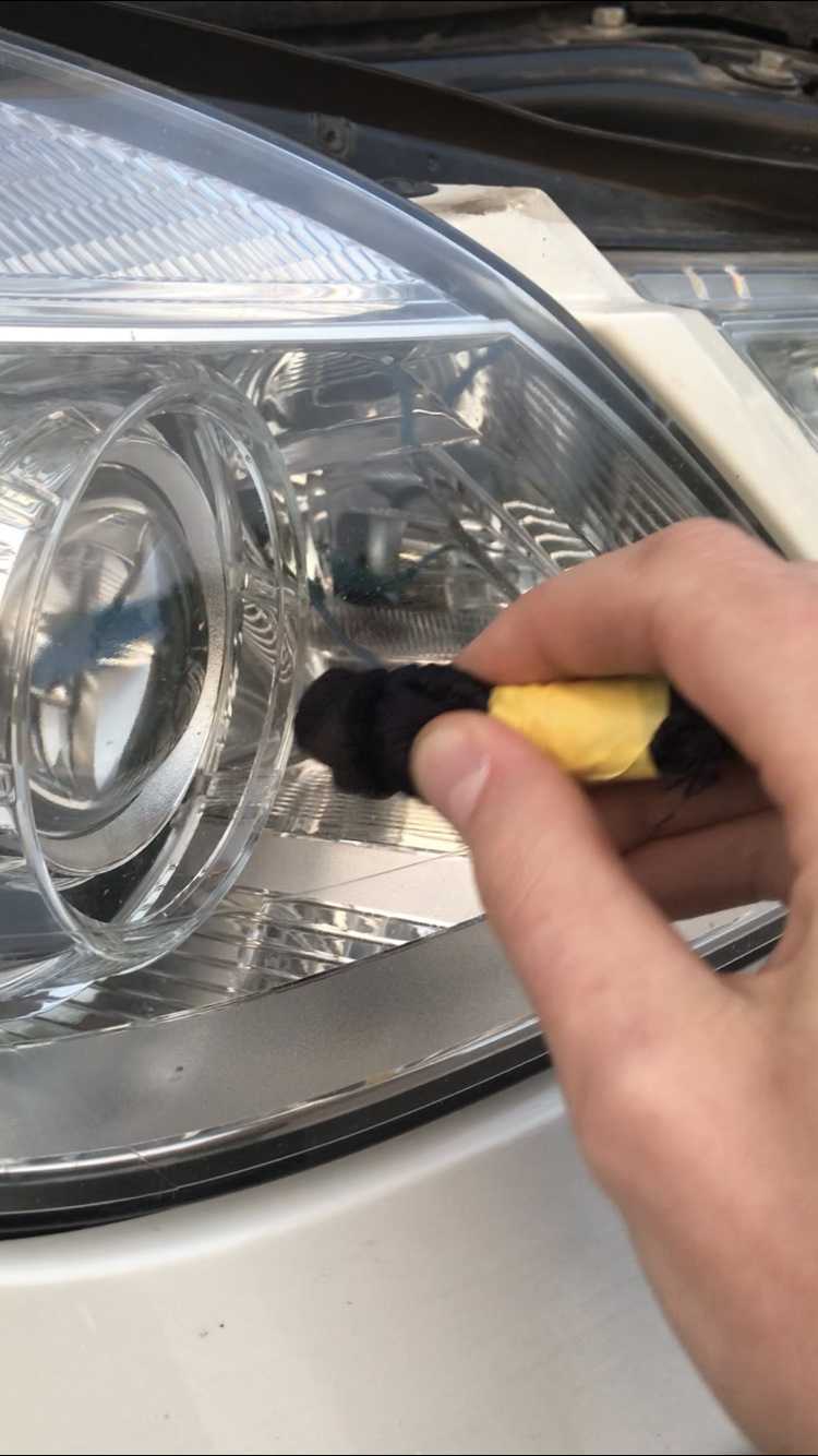 Чем почистить фары на автомобиле своими руками. как правильно мыть фары. почему нужно полировать фары